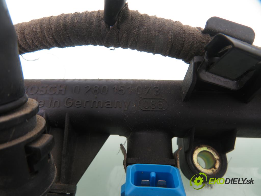 FIAT PUNTO (188_) HB 2000 59,00 1.2 16V 80 - 188 A5.000 1242,00 lišta vstřikovací 0280151073 ; 0280155816 (Vstřikovací lišta)