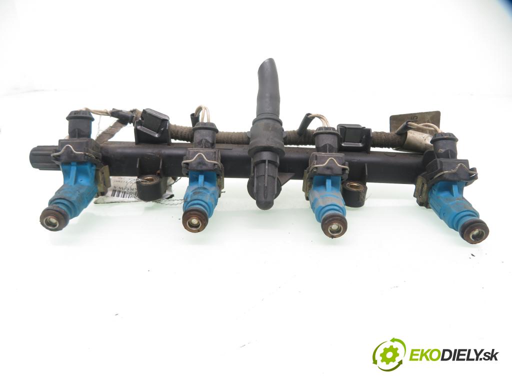 FIAT PUNTO (188_) HB 2000 59,00 1.2 16V 80 - 188 A5.000 1242,00 lišta vstřikovací 0280151073 ; 0280155816 (Vstřikovací lišta)