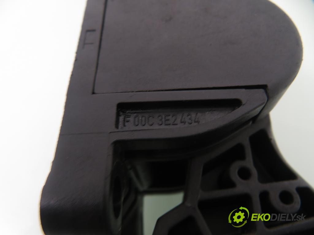 CITROEN C3 I (FC_) HB 2006 44,00 1.1 i - HFX (TU1A) 1124,00 Potenciometer plynu 0280755084 ; 9680756880 ; F00C3E2080 (Potenciometer plynového pedálu)