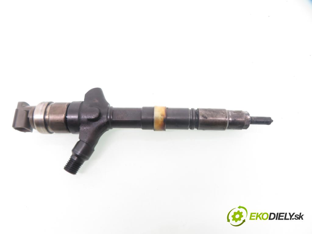 TOYOTA AVENSIS Station Wagon (_T22_) KOMBI 2001 81,00 2.0 D-4D 110 - 1CD-FTV 1995,00 vstrekovač 236700G010 (Vstrekovač paliva)