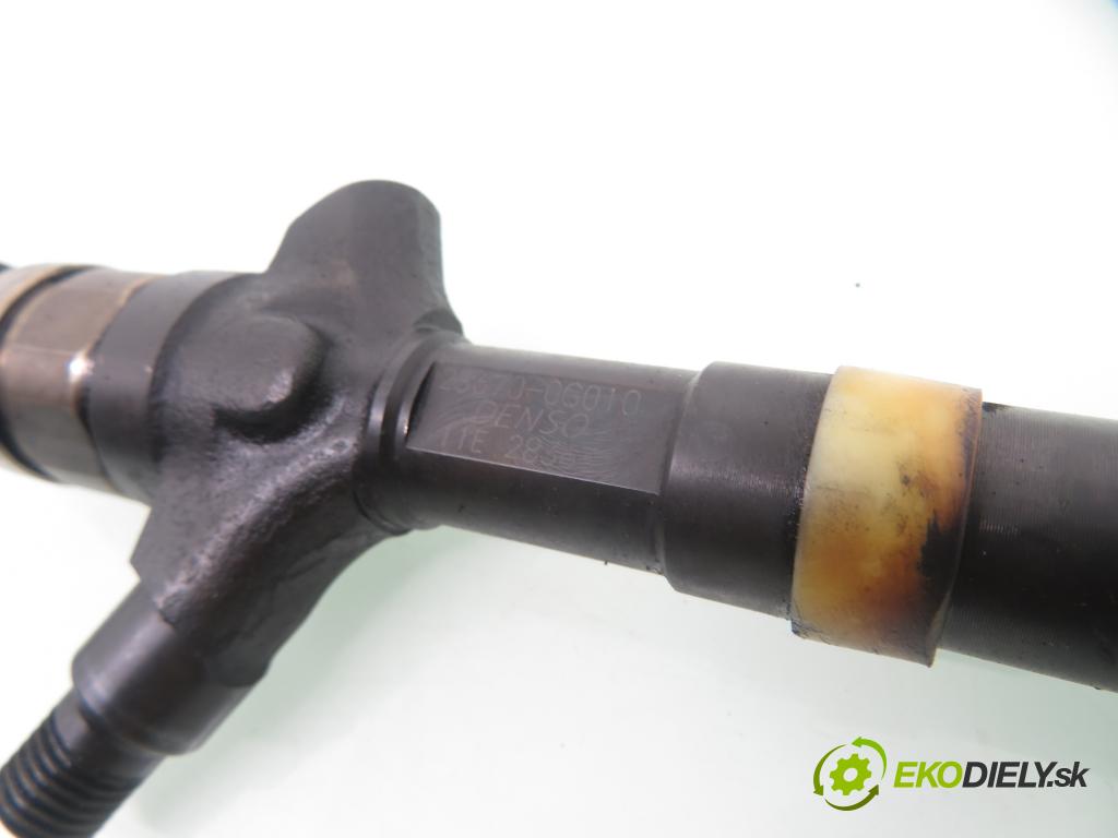 TOYOTA AVENSIS Station Wagon (_T22_) KOMBI 2001 81,00 2.0 D-4D 110 - 1CD-FTV 1995,00 vstrekovač 236700G010 (Vstrekovač paliva)