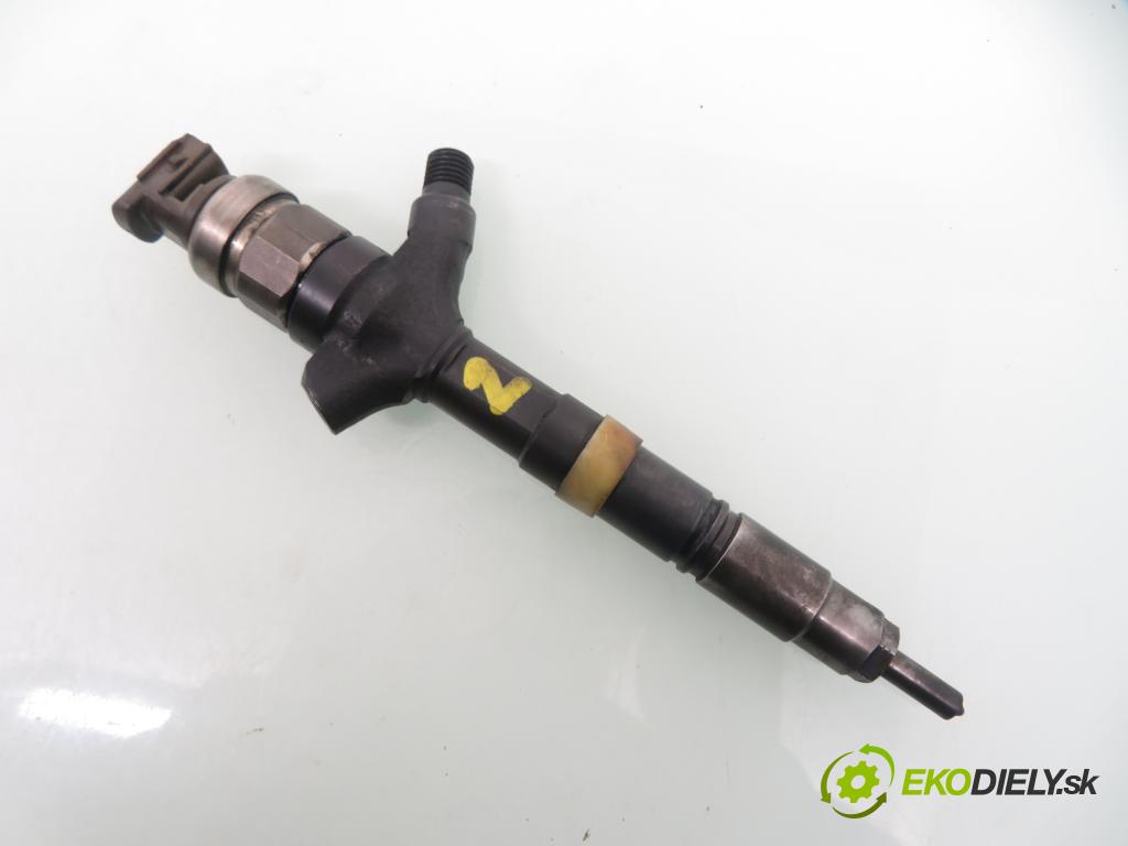 TOYOTA AVENSIS Station Wagon (_T22_) KOMBI 2001 81,00 2.0 D-4D 110 - 1CD-FTV 1995,00 vstrekovač 236700G010 (Vstrekovač paliva)