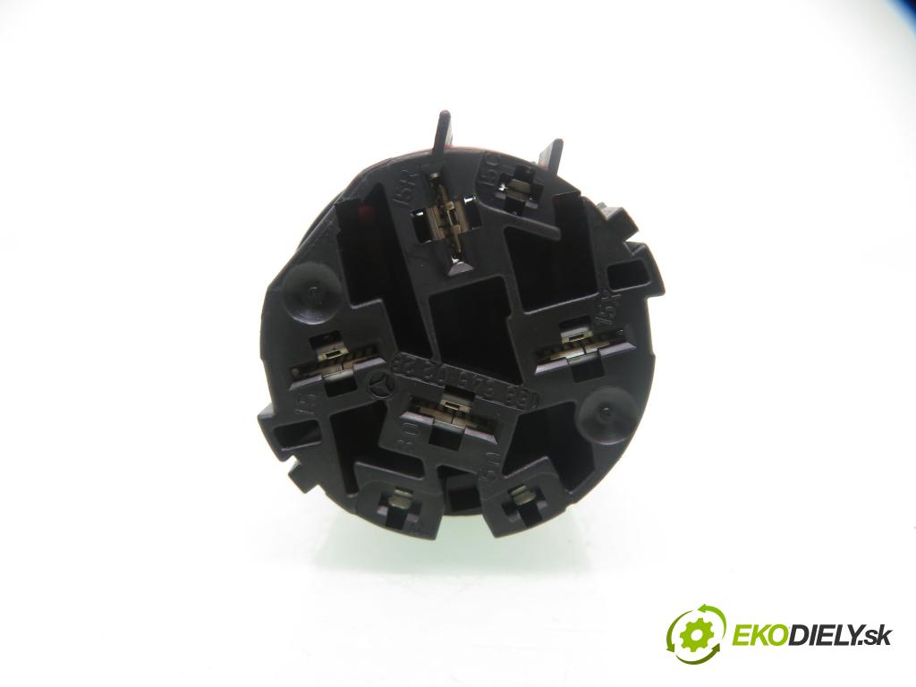 MERCEDES-BENZ KLASA A (W168) HB 1999 75,00 1.6 102 A 160  M 166.960 1598,00 Kocka, vložka spínacej skrinky 1685450228 (Spínacia skrinka)