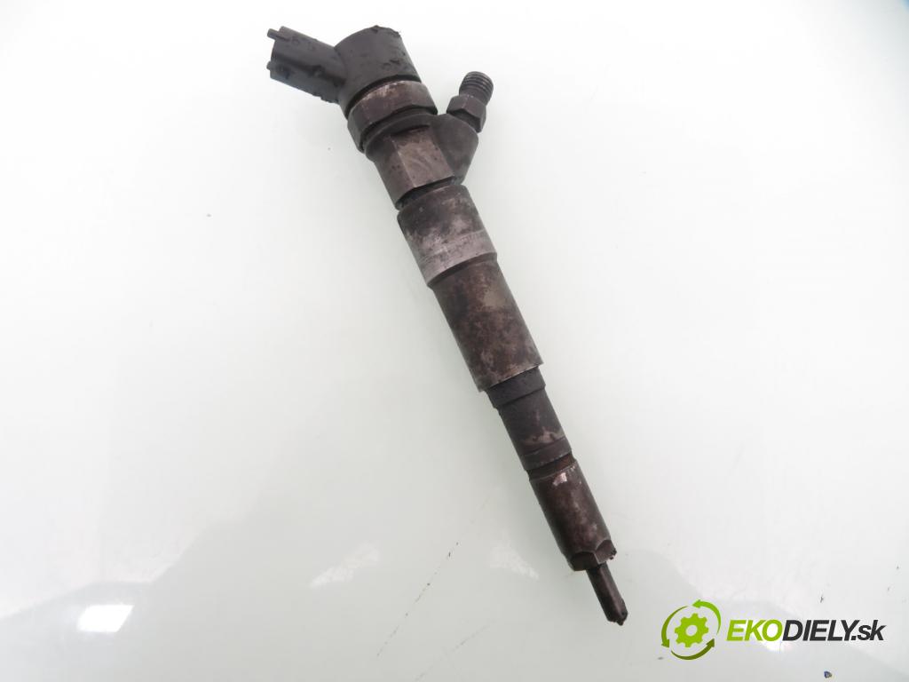 BMW 5 Touring (E39) KOMBI 2000 120,00 525 d - M57 D25 (256D1) 2497,00 vstrekovač 0445110048 ; 7785985 (Vstrekovač paliva)