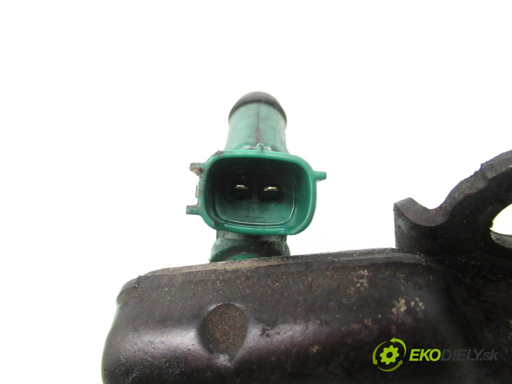 TOYOTA YARIS VERSO (_P2_) MINIVAN 2003 62,00 1.3 84 - 2NZ-FE 1299,00 Lišta vstrekovacia 2325021020 (Vstrekovacia lišta)