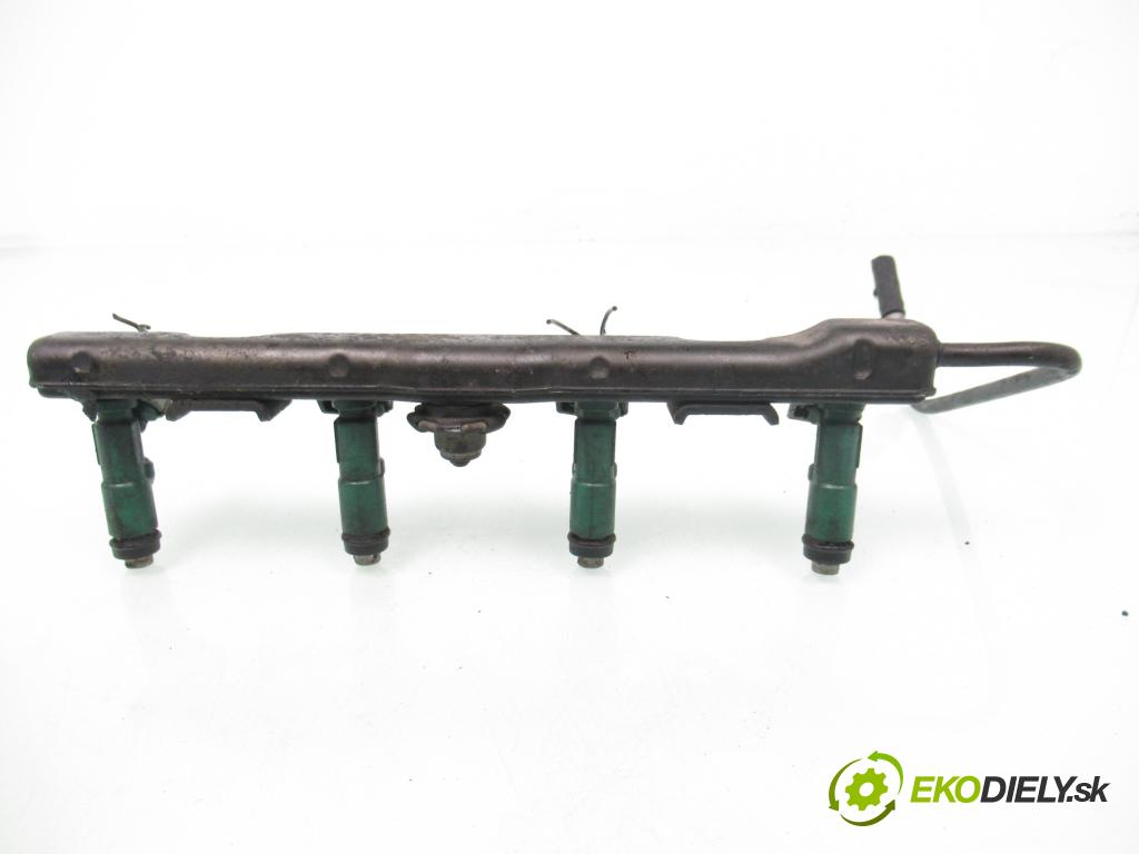 TOYOTA YARIS VERSO (_P2_) MINIVAN 2003 62,00 1.3 84 - 2NZ-FE 1299,00 Lišta vstrekovacia 2325021020 (Vstrekovacia lišta)