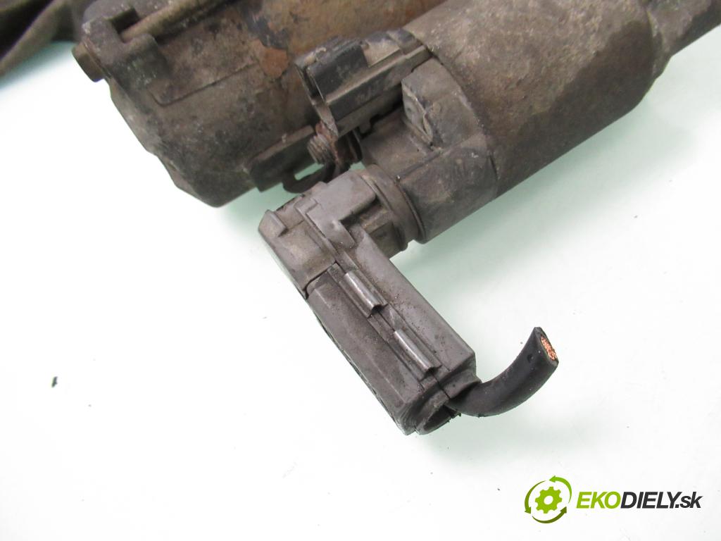 TOYOTA YARIS VERSO (_P2_) MINIVAN 2003 62,00 1.3 84 - 2NZ-FE 1299,00 startér 2810021030 ; 2280008550 (Startér)