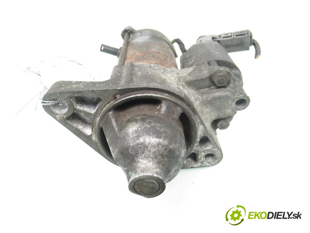 TOYOTA YARIS VERSO (_P2_) MINIVAN 2003 62,00 1.3 84 - 2NZ-FE 1299,00 startér 2810021030 ; 2280008550 (Startér)