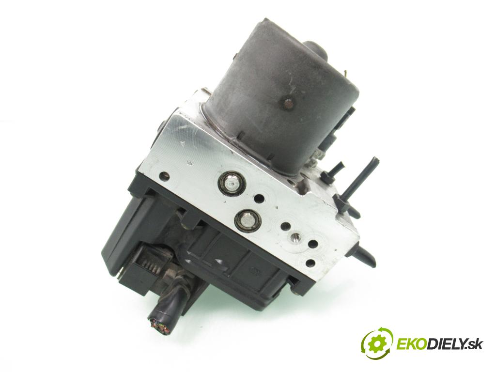 AUDI A6 (4B2, C5) SEDAN 1997 81,00 1.9 TDI 110 - AVG 1896,00 Pumpa ABS 0265225048 ; 8E0614517 (Pumpa ABS)