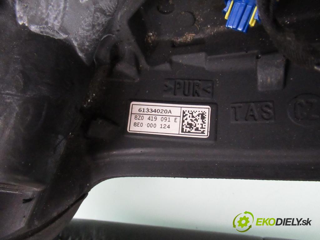 AUDI A3 (8L1) HB 1999 81,00 1.9 TDI 110 - AHF 1896,00 Volant 61334020A ; 8Z0419091E ; 8E0880201 (Volant)