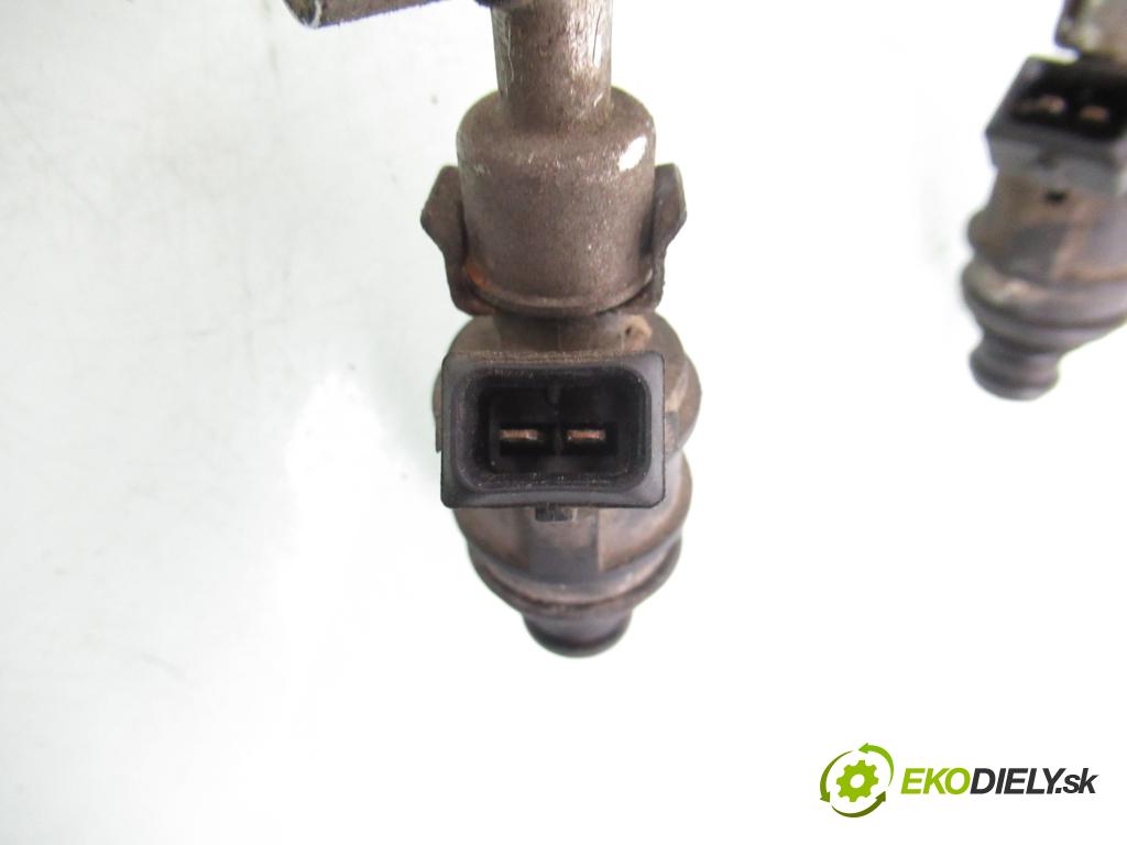 OPEL ZAFIRA A Nadwozie Wielkopojemne (MPV) (T98)  MINIVAN 2000 85,00 1.8 16V 116 - X 18 XE1 1796,00 Lišta vstrekovacia 5WK93151 ; 90536149 (Vstrekovacia lišta)