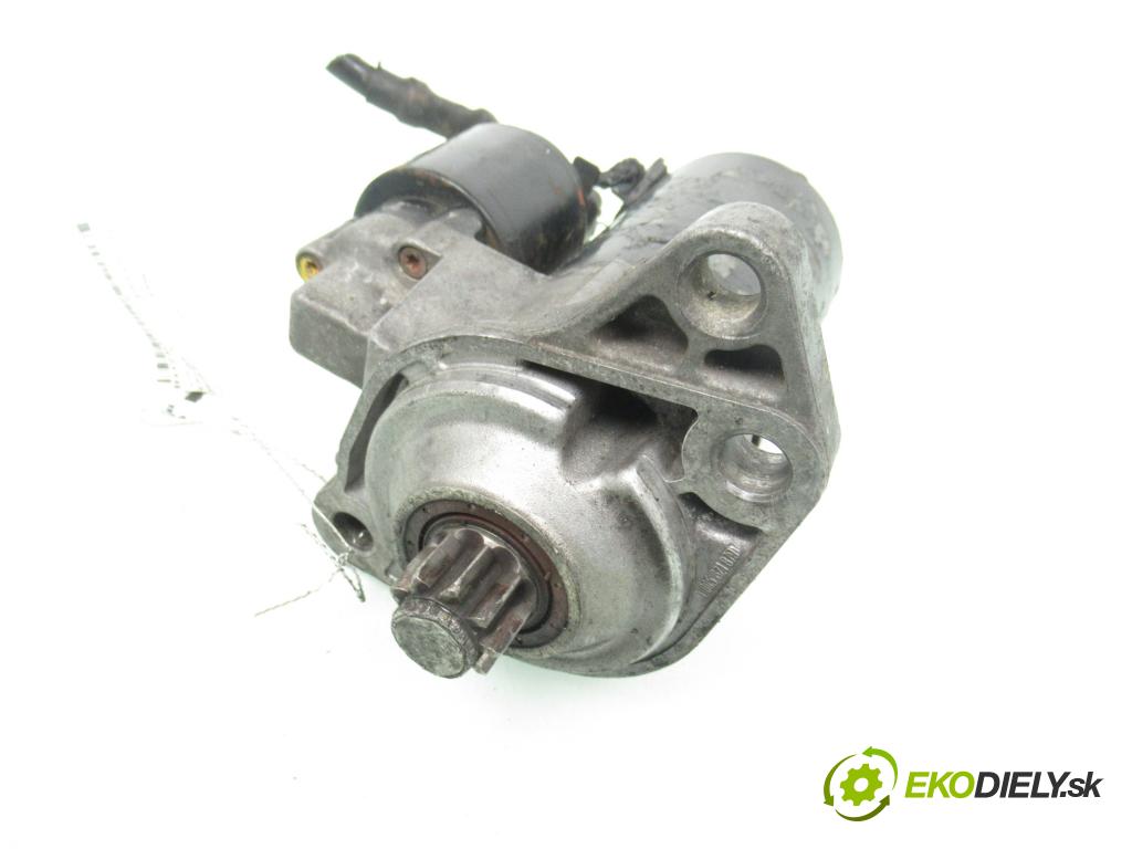 VW GOLF IV (1J1) HB 1998 74,00 1.6 - AKL 1595,00 startér 020911023F (Startér)