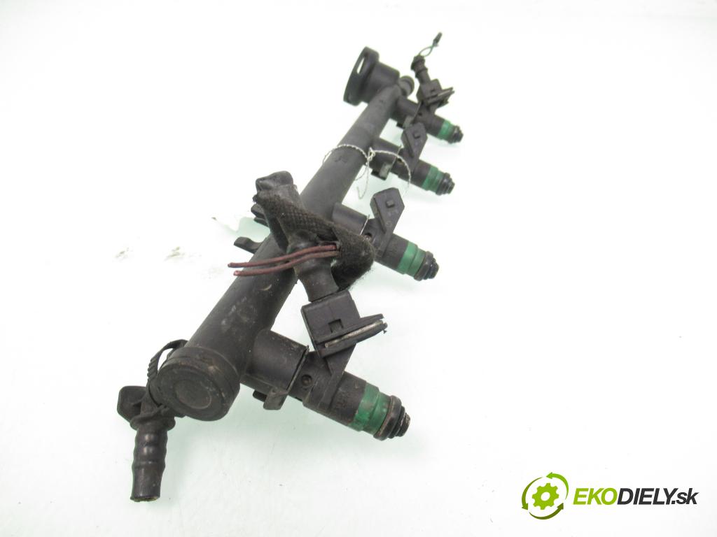 RENAULT SCENIC I (JA0/1_) MINIVAN 2002 102,00 2.0 16V 139 - F4R 740 1998,00 lišta vstřikovací 7700107405 ; 7700112777 ; H028797 (Vstřikovací lišta)