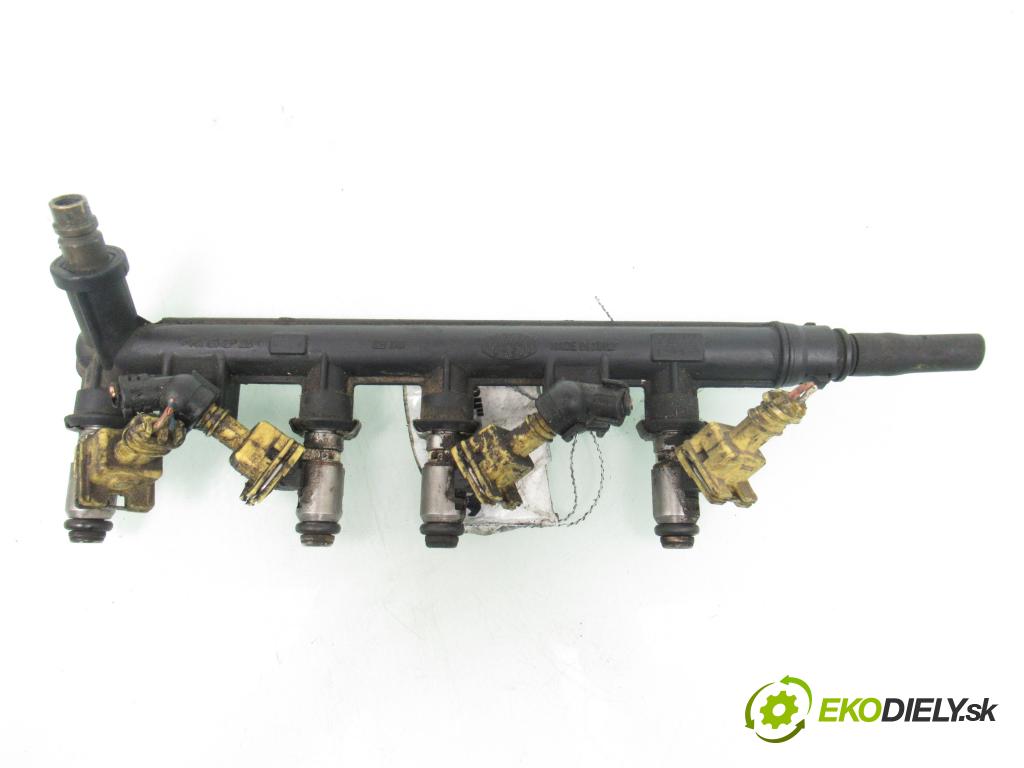 FIAT PUNTO (188_) HB 2002 44,00 1.2 60 - 188 A4.000 1242,00 Lišta vstrekovacia CB196 (Vstrekovacia lišta)