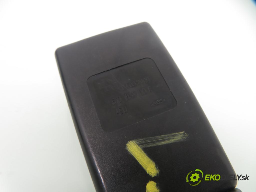 MINI MINI (R56) HB 2009 55,00 One - N12 B14 A 1397,00 zapínače pásov predný 610183700E