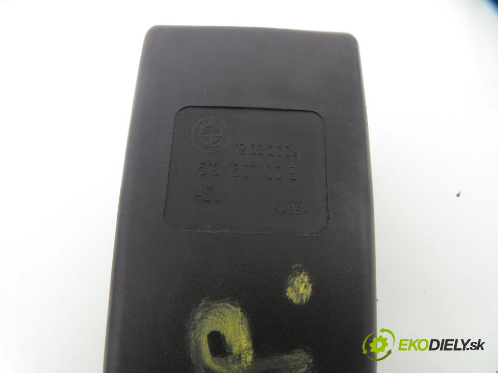 MINI MINI (R56) HB 2009 55,00 One - N12 B14 A 1397,00 zapínače pásů PŘEDNÍ: 610183700E