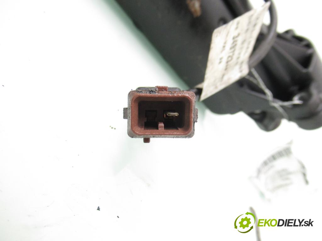 CITROEN XSARA PICASSO (N68) MINIVAN 2002 66,00 2.0 HDi 8V 90 - RHY 1997,00 Štartér D7R27 (Štartér)