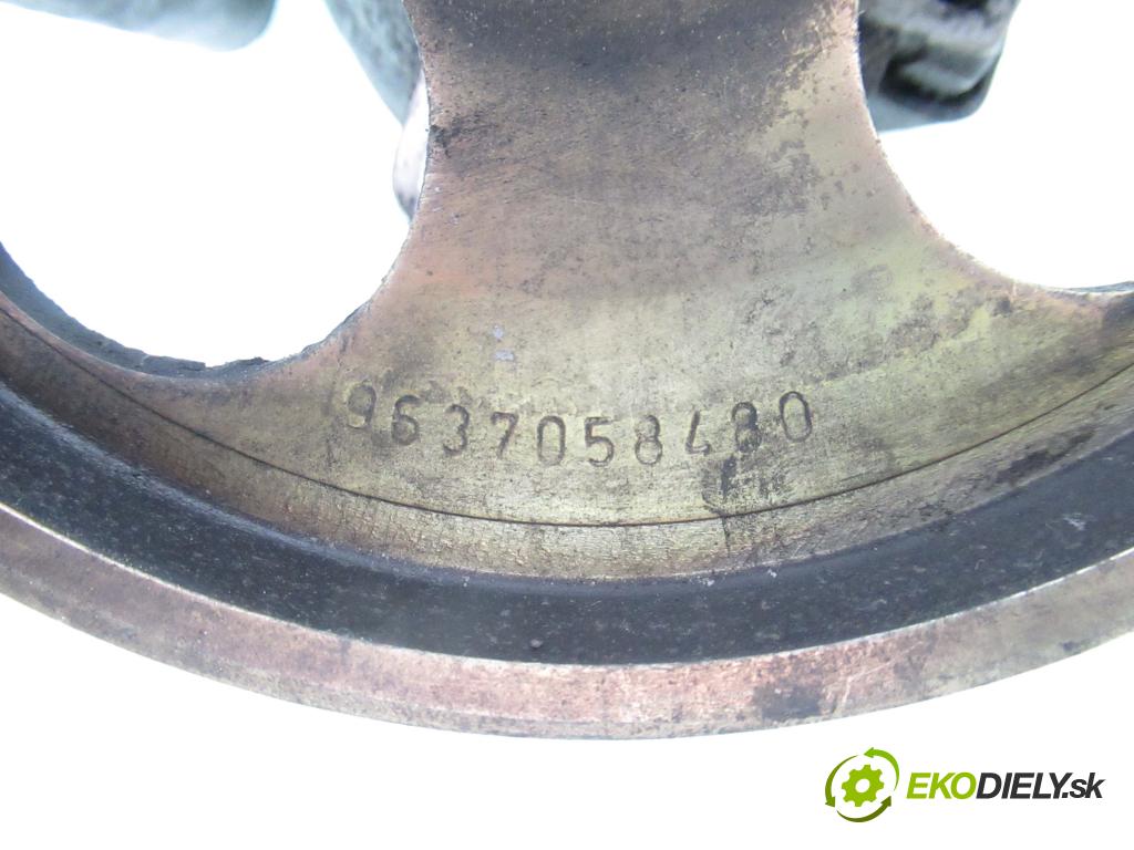 CITROEN XSARA PICASSO (N68) MINIVAN 2006 80,00 1.6 16V - NFU (TU5JP4) 1587,00 pumpa servočerpadlo 9637058480 ; 9636868880 ; 26079036QN (Servočerpadlo)