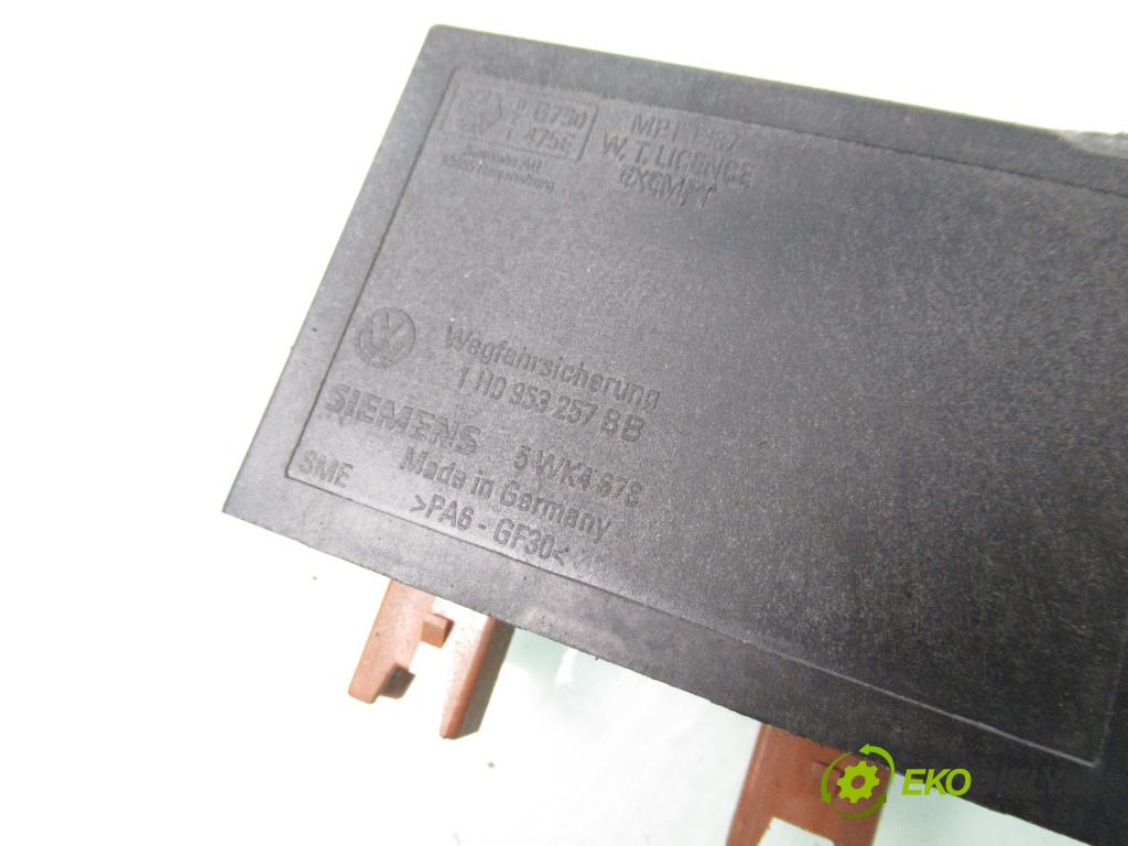 SKODA FELICIA I (6U1) HB 1997 55,00 1.6 LX - AEE 1598,00 spínačka / VLOŽKY 441022221176 ; 1H09532578B ; 5WK4678