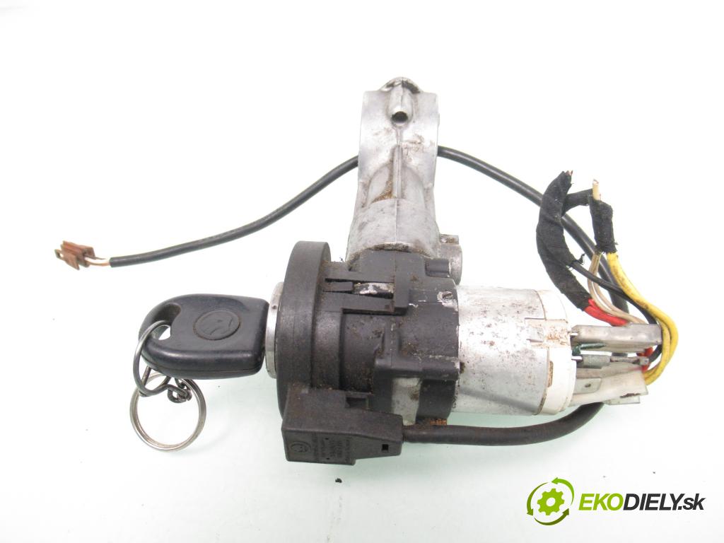 SKODA FELICIA I (6U1) HB 1997 55,00 1.6 LX - AEE 1598,00 spínačka / VLOŽKY 441022221176 ; 1H09532578B ; 5WK4678