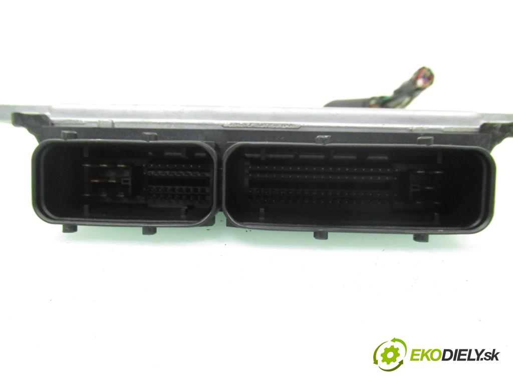 NISSAN PRIMERA Kombi (WP12) KOMBI 2003 85,00 1.8 - QG18DE 1769,00 Riadiaca jednotka Motor MEC32590