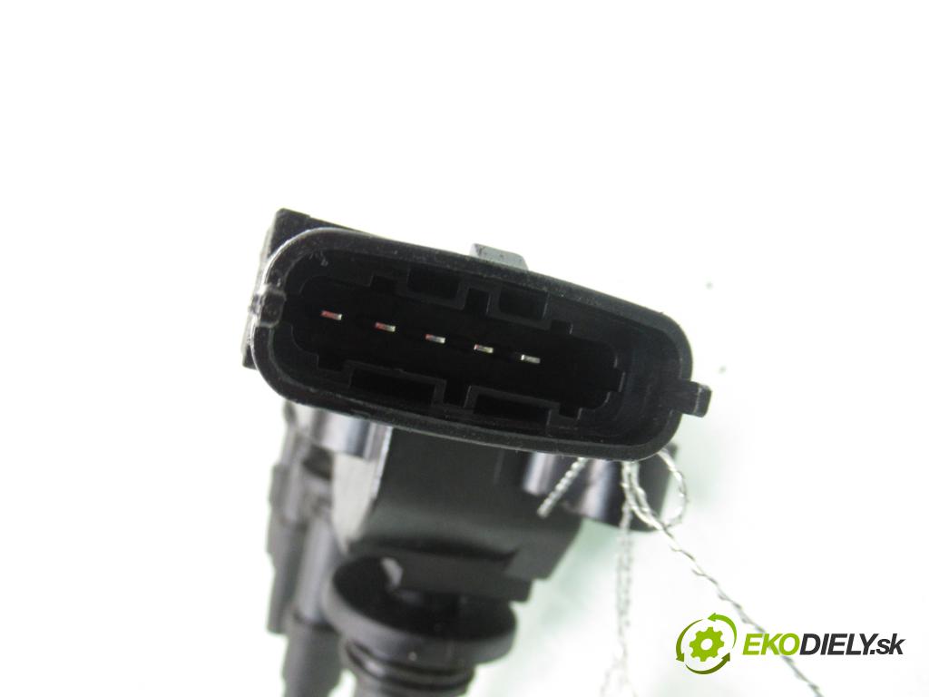 OPEL ZAFIRA A Nadwozie Wielkopojemne (MPV) (T98)  MINIVAN 2000 85,00 1.8 16V 116 - X 18 XE1 1796,00 Cievka zapaľovacia 2451080