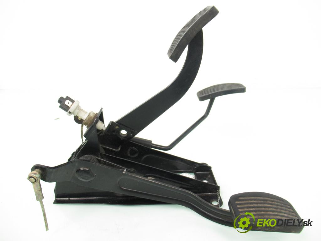 SKODA FELICIA II (6U1) HB 1999 43,00 1.3 - AMJ 1289,00 PEDALY 443611013030