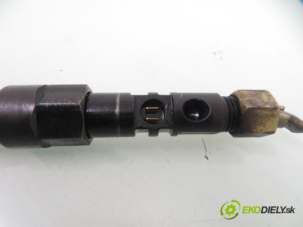 FORD MONDEO III Turnier (BWY) KOMBI 2004 96,00 2.0 TDCi - FMBA 1998,00 vstrekovač EJDR00501Z ; EJDR00501Z (Vstrekovač paliva)