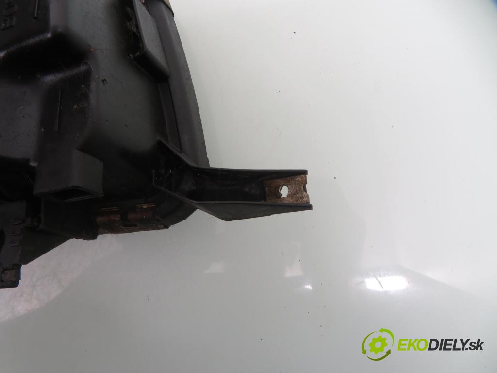 AUDI 80 (8C, B4) SEDAN 1992 85,00 2.0 E 115 - ABK 1984,00 Svetlo LP 0301075311 ; 1305621464