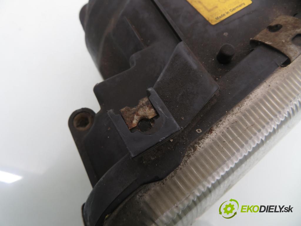 AUDI 80 (8C, B4) SEDAN 1992 85,00 2.0 E 115 - ABK 1984,00 Svetlo LP 0301075311 ; 1305621464