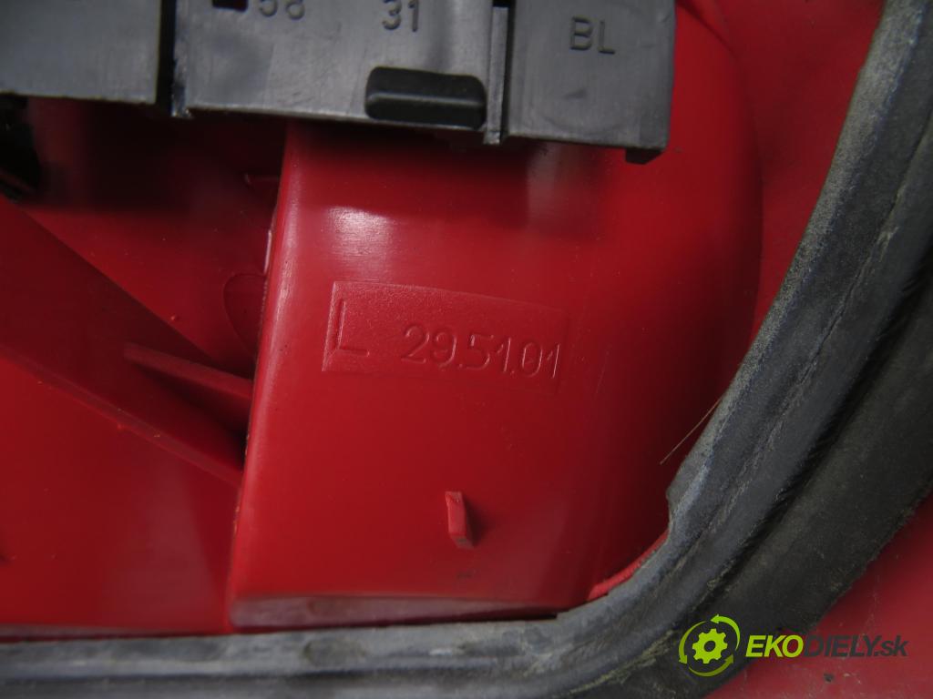 AUDI 80 (8C, B4) SEDAN 1992 85,00 2.0 E 115 - ABK 1984,00 Svetlo ľavé zadné 295101 ; 29632102