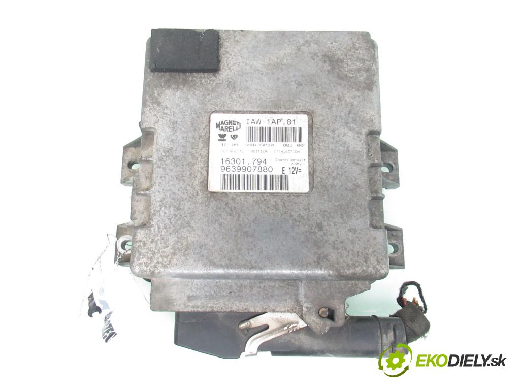 PEUGEOT 206 liftback (2A/C) HB 2000 55,00 1.4 75 - KFW 1360,00 řídící jednotka motora 9639907880 ; IAW1AP81
