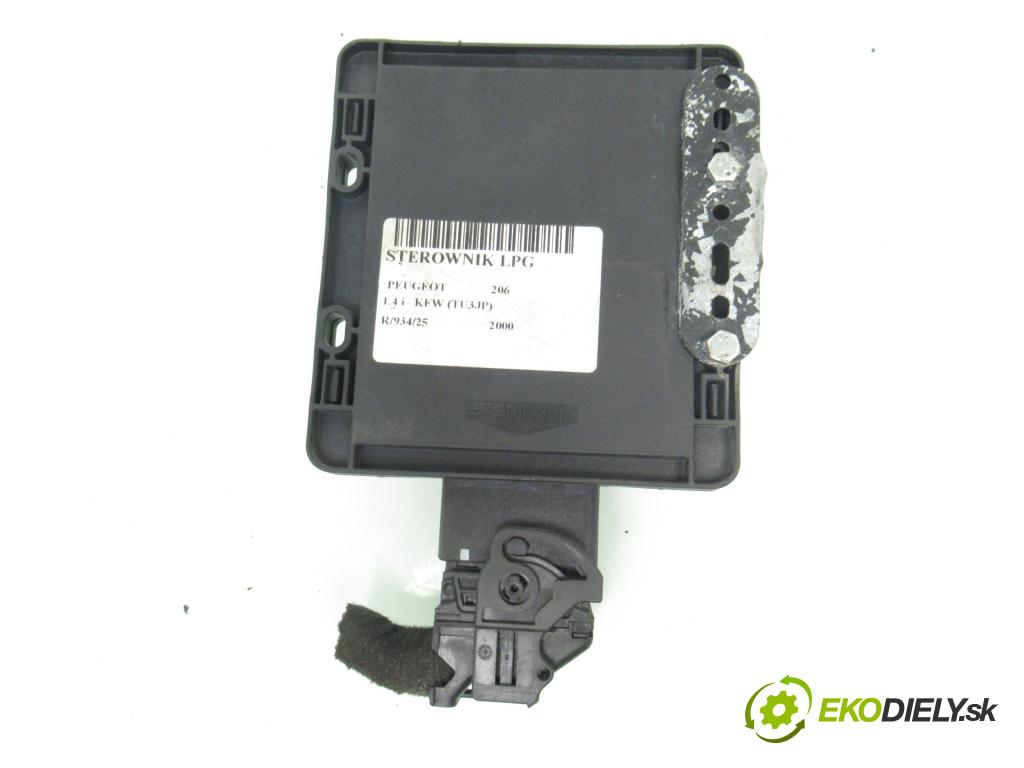PEUGEOT 206 liftback (2A/C) HB 2000 55,00 1.4 75 - KFW 1360,00 Riadiaca jednotka LPG 110R006045 ; 67R016025