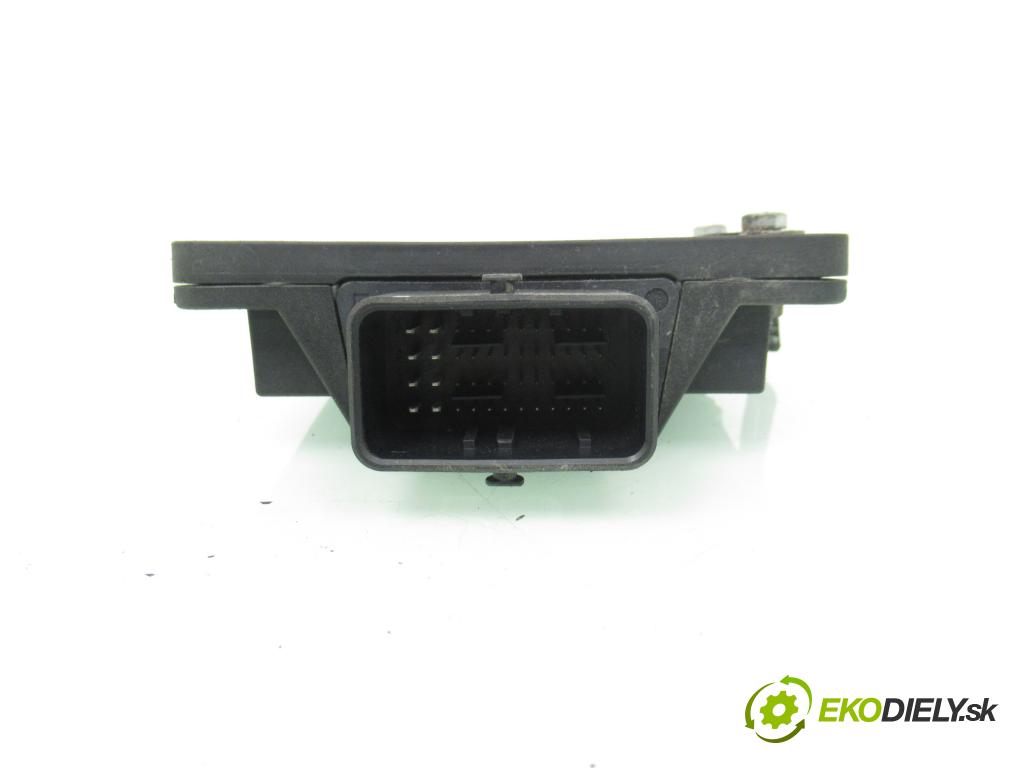 PEUGEOT 206 liftback (2A/C) HB 2000 55,00 1.4 75 - KFW 1360,00 Riadiaca jednotka LPG 110R006045 ; 67R016025