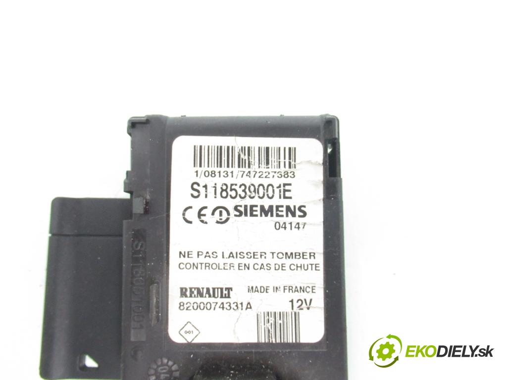 RENAULT MEGANE II (BM0/1_, CM0/1_) HB 2004 83,00 1.6 16V 113 - K4M 760 1598,00 spinačka / imobilizéra IMMO / Riadiaca jednotka 8200387138 ; 8200321263 ; 8200306033A