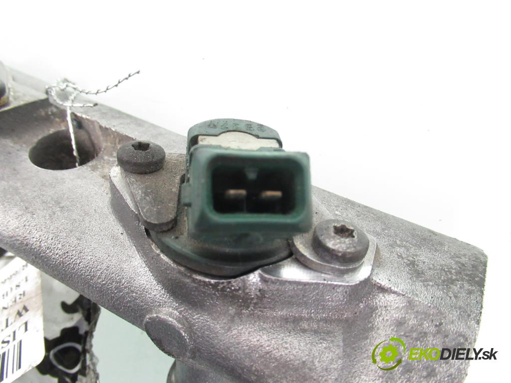 RENAULT LAGUNA I (B56_, 556_) LIFTBACK 1997 66,00 1.8 (B56A/B) - F3P 724 1794,00 Lišta vstrekovacia 857013 ; 867867 (Vstrekovacia lišta)