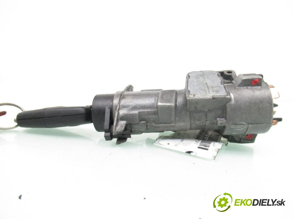 SEAT TOLEDO II (1M2) SEDAN 1999 74,00 1.6 - AKL 1595,00 spinačka 4B0905851C (Spínacia skrinka)