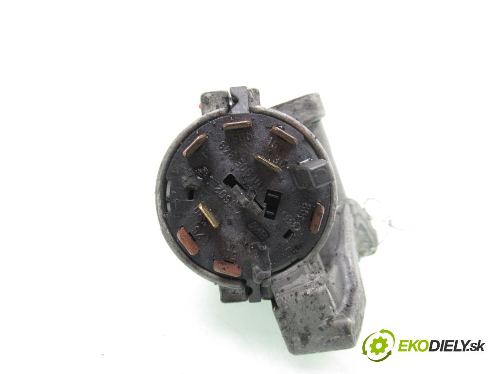 SEAT TOLEDO II (1M2) SEDAN 1999 74,00 1.6 - AKL 1595,00 spinačka 4B0905851C (Spínacia skrinka)