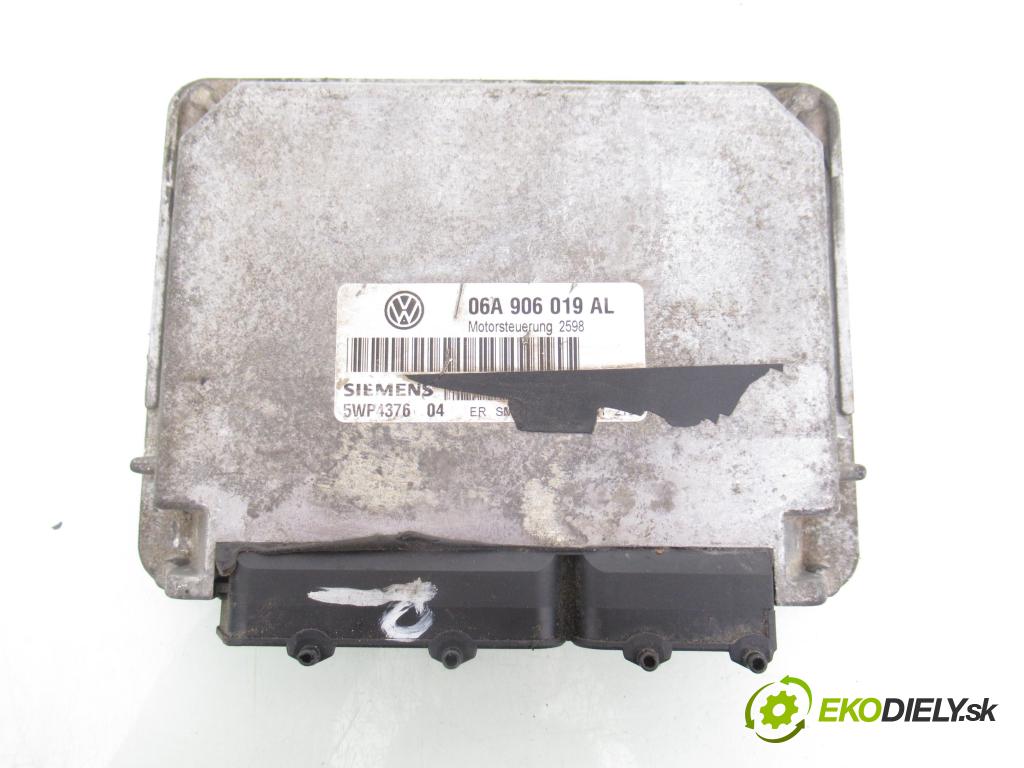 SEAT TOLEDO II (1M2) SEDAN 1999 74,00 1.6 - AKL 1595,00 řídící jednotka motora 06A906019AL ; 5WP4376