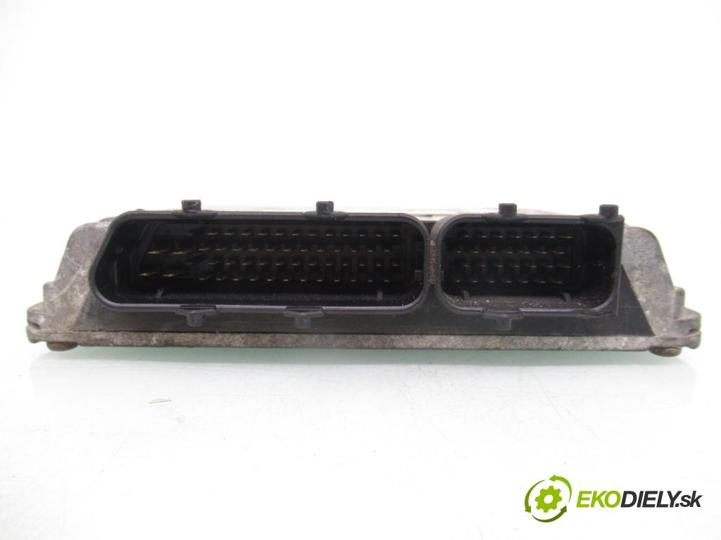 SEAT TOLEDO II (1M2) SEDAN 1999 74,00 1.6 - AKL 1595,00 řídící jednotka motora 06A906019AL ; 5WP4376