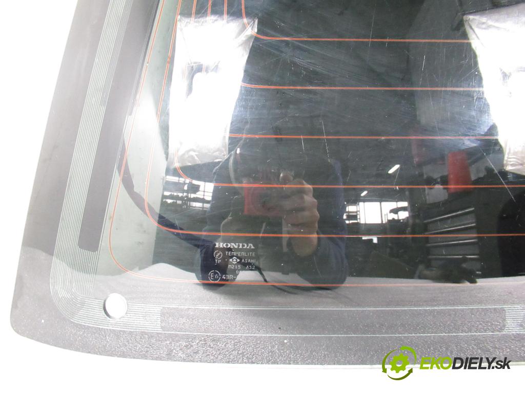 HONDA CR-V I (RD) SUV 1999 94,00 2 - B20B4 1973,00 Okno zadné kapota