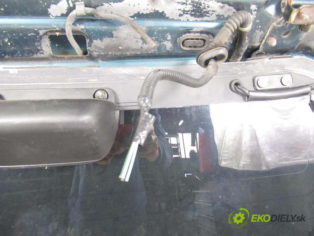 HONDA CR-V I (RD) SUV 1999 94,00 2 - B20B4 1973,00 Okno zadné kapota