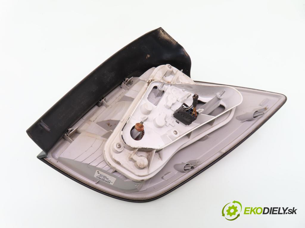 OPEL ASTRA H Kombi (A04) KOMBI 2007 85,00 1.6 - Z 16 XER 1598,00 Svetlo ľavé zadné 93182992