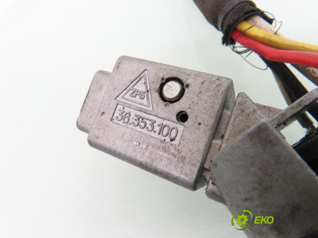 CITROEN C8 (EA_, EB_) VAN 2005 94,00 2.2 HDi - 4HW (DW12TED4) 2179,00 spinačka 36353100 (Spínacia skrinka)
