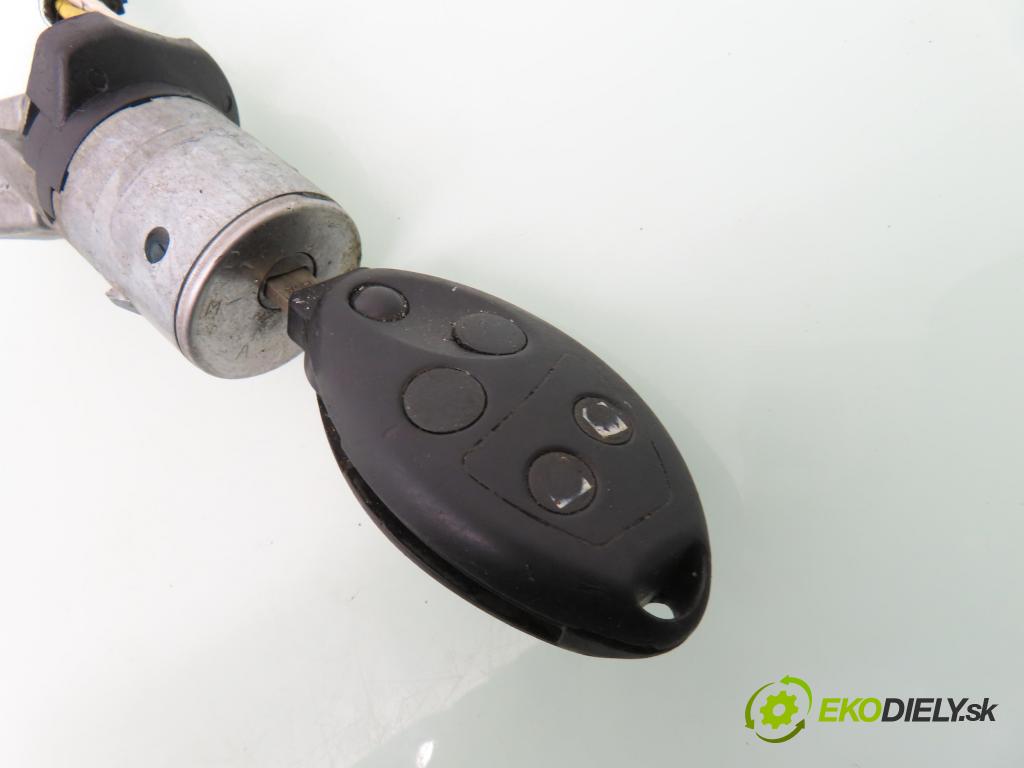 CITROEN C8 (EA_, EB_) VAN 2005 94,00 2.2 HDi - 4HW (DW12TED4) 2179,00 spinačka 36353100 (Spínacia skrinka)