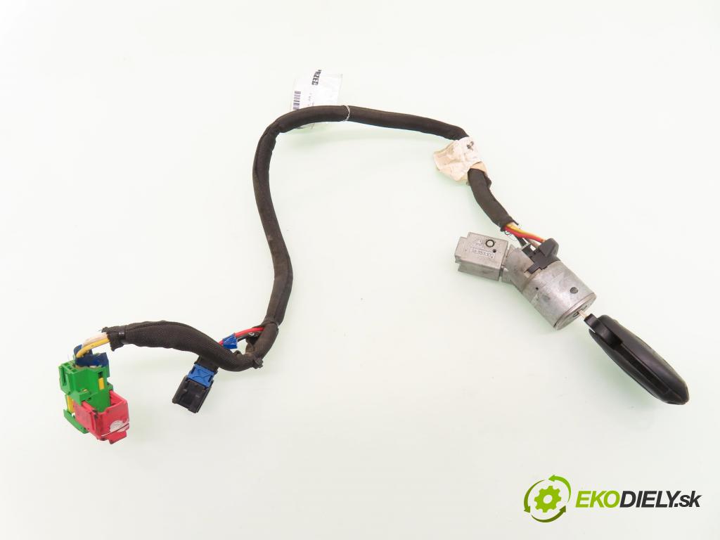 CITROEN C8 (EA_, EB_) VAN 2005 94,00 2.2 HDi - 4HW (DW12TED4) 2179,00 spinačka 36353100 (Spínacia skrinka)