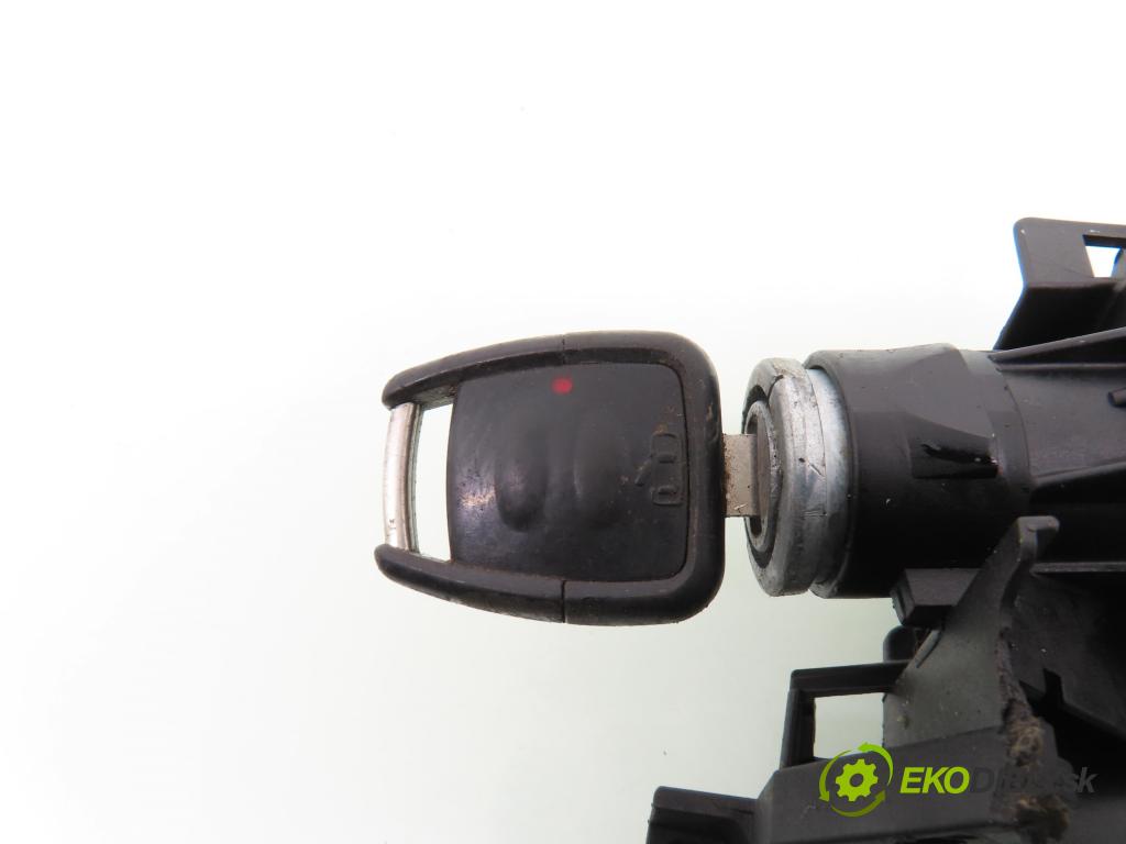 OPEL ASTRA G liftback (T98) HB 1999 74,00 1.6 16V - X 16 XEL 1598,00 spinačka 90589313 ; 90589389 (Spínacia skrinka)