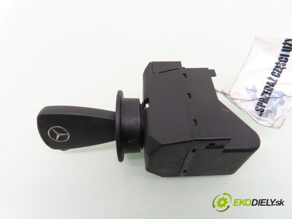 MERCEDES-BENZ CLK (C208) CABRIO 2000 142,00 230 Kompressor 193 - M 111.975 2295,00 spinačka 2105450208 (Spínacia skrinka)