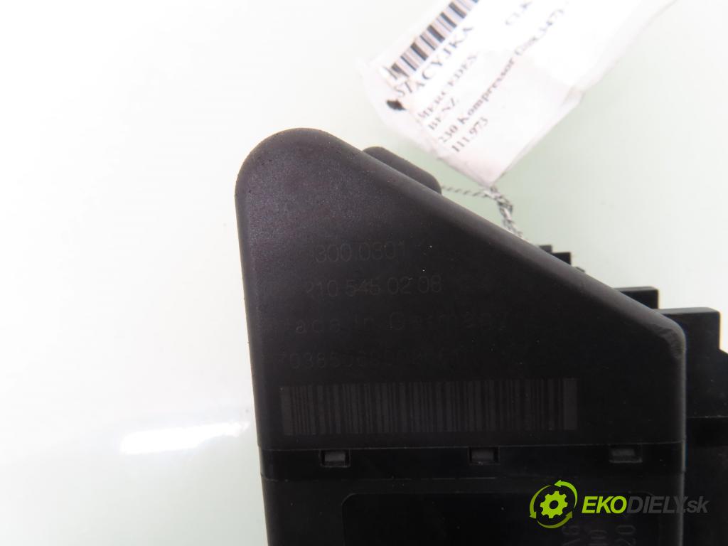 MERCEDES-BENZ CLK (C208) CABRIO 2000 142,00 230 Kompressor 193 - M 111.975 2295,00 spinačka 2105450208 (Spínacia skrinka)