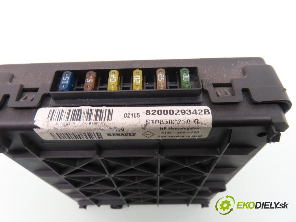 RENAULT SCENIC I (JA0/1_) MINIVAN 2002 75,00 1.9 dCi 102 - F9Q 732 1870,00 MODUL BSI 8200029342B ; S108502610G
